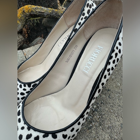 Brand new women's polka dot pump - Picture 5 of 5